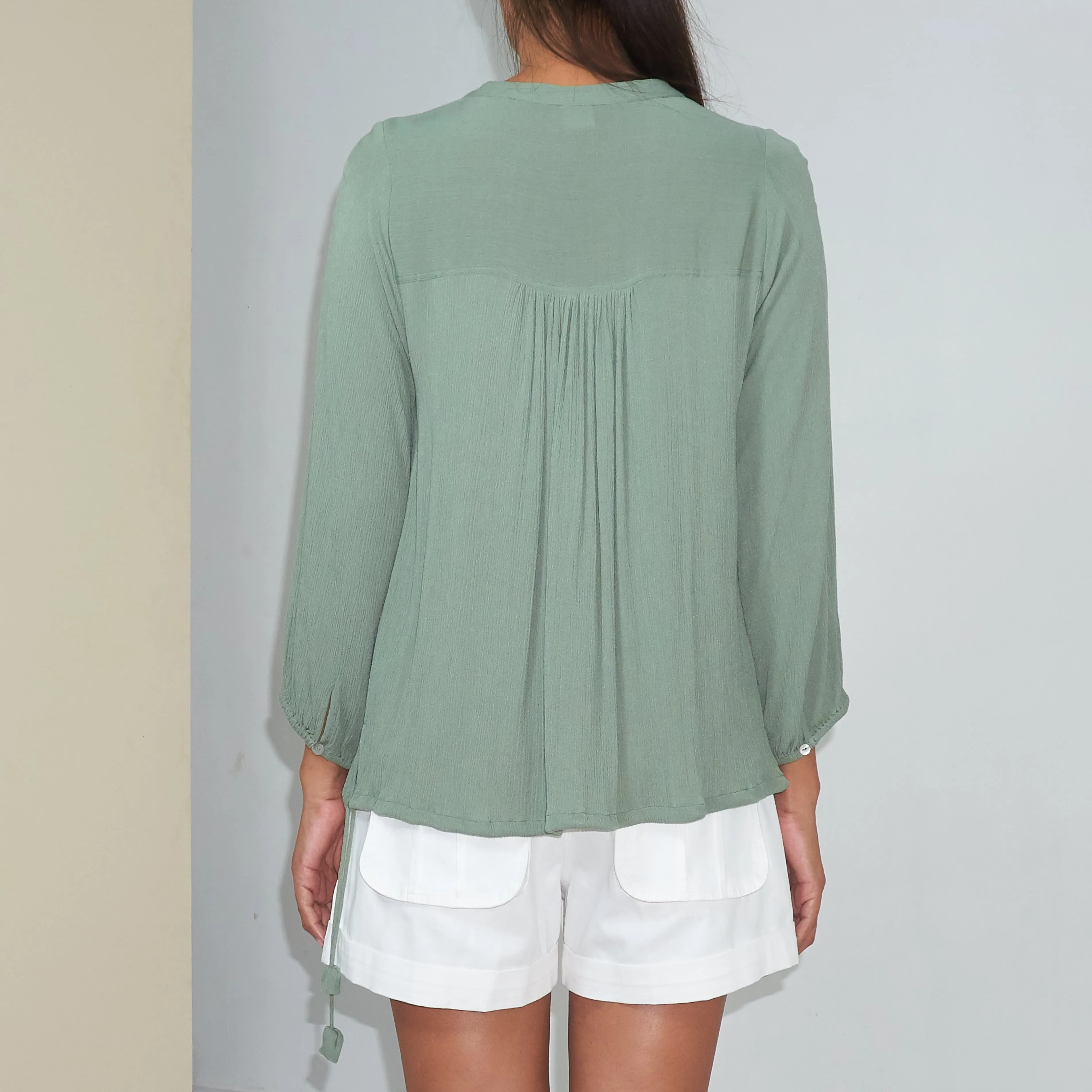 BKLN TOP - Crinkled Rayon | Light Olive Green