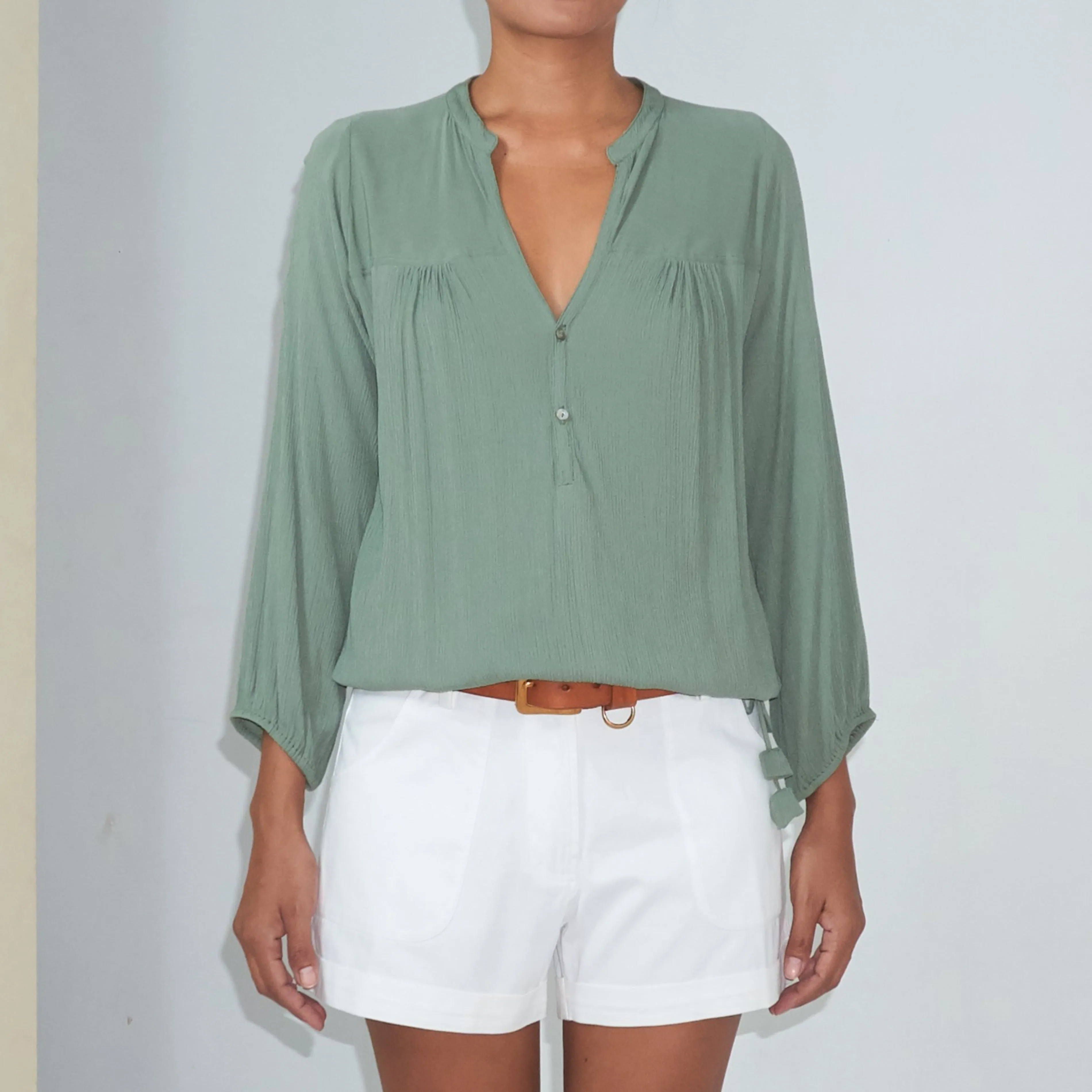 BKLN TOP - Crinkled Rayon | Light Olive Green