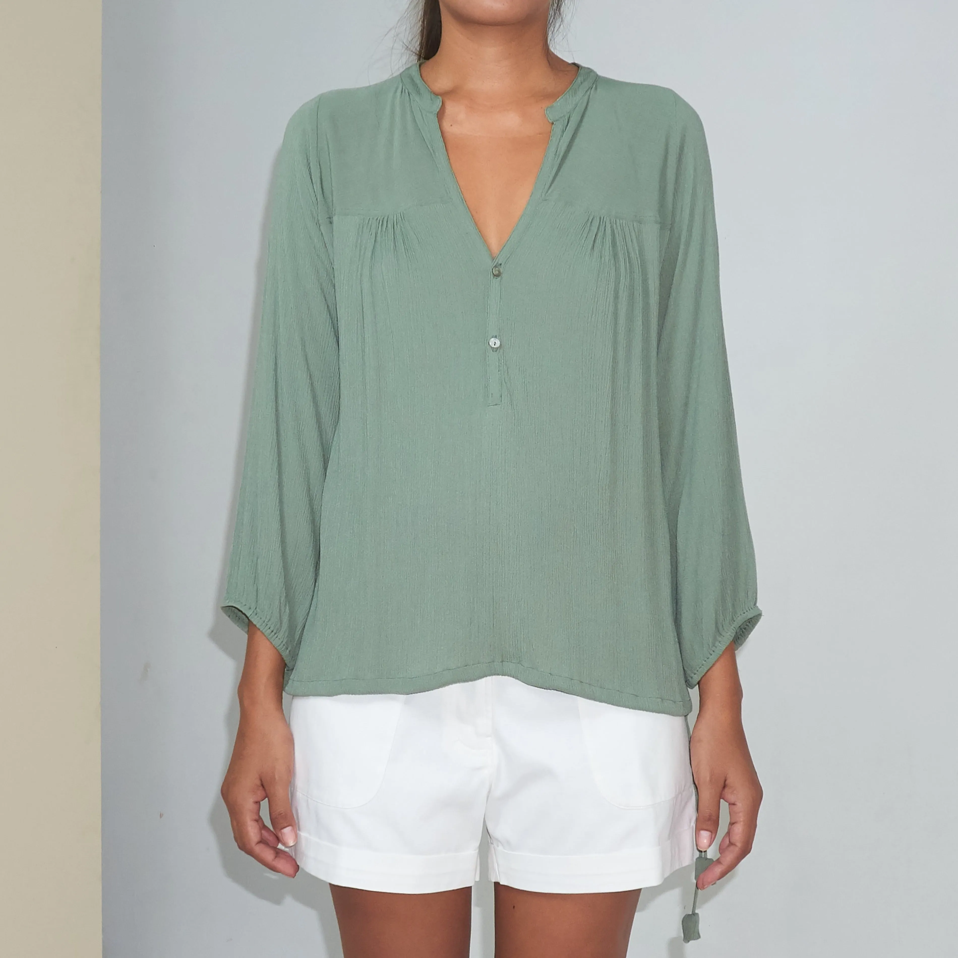 BKLN TOP - Crinkled Rayon | Light Olive Green