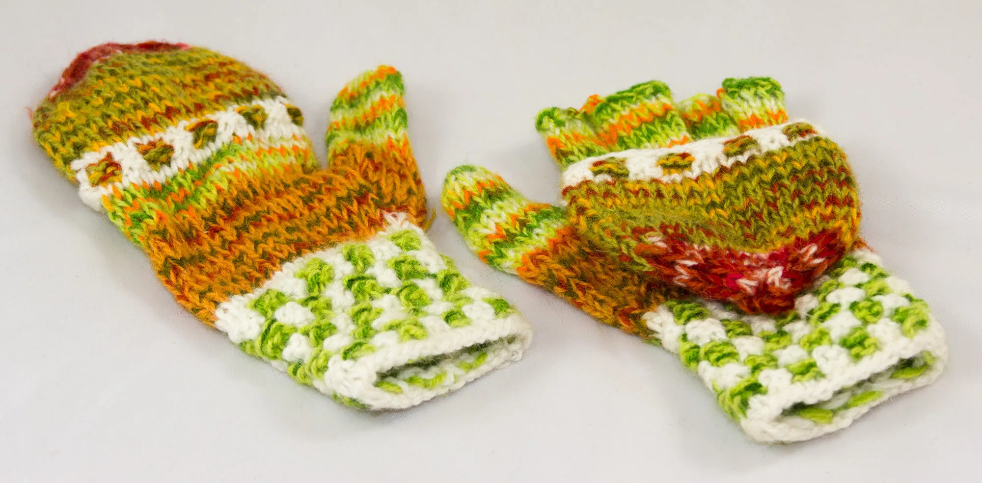 Multicolour fingerless mittens